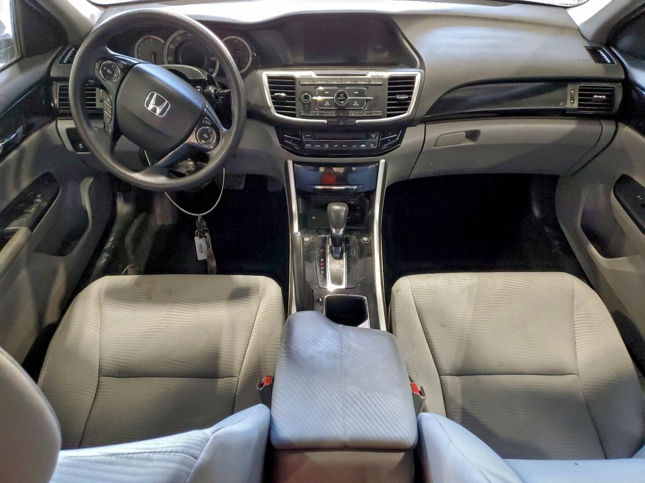 2017 HONDA ACCORD LX photo 22