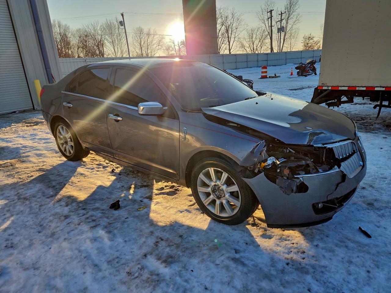 2010 LINCOLN MKZ photo 4