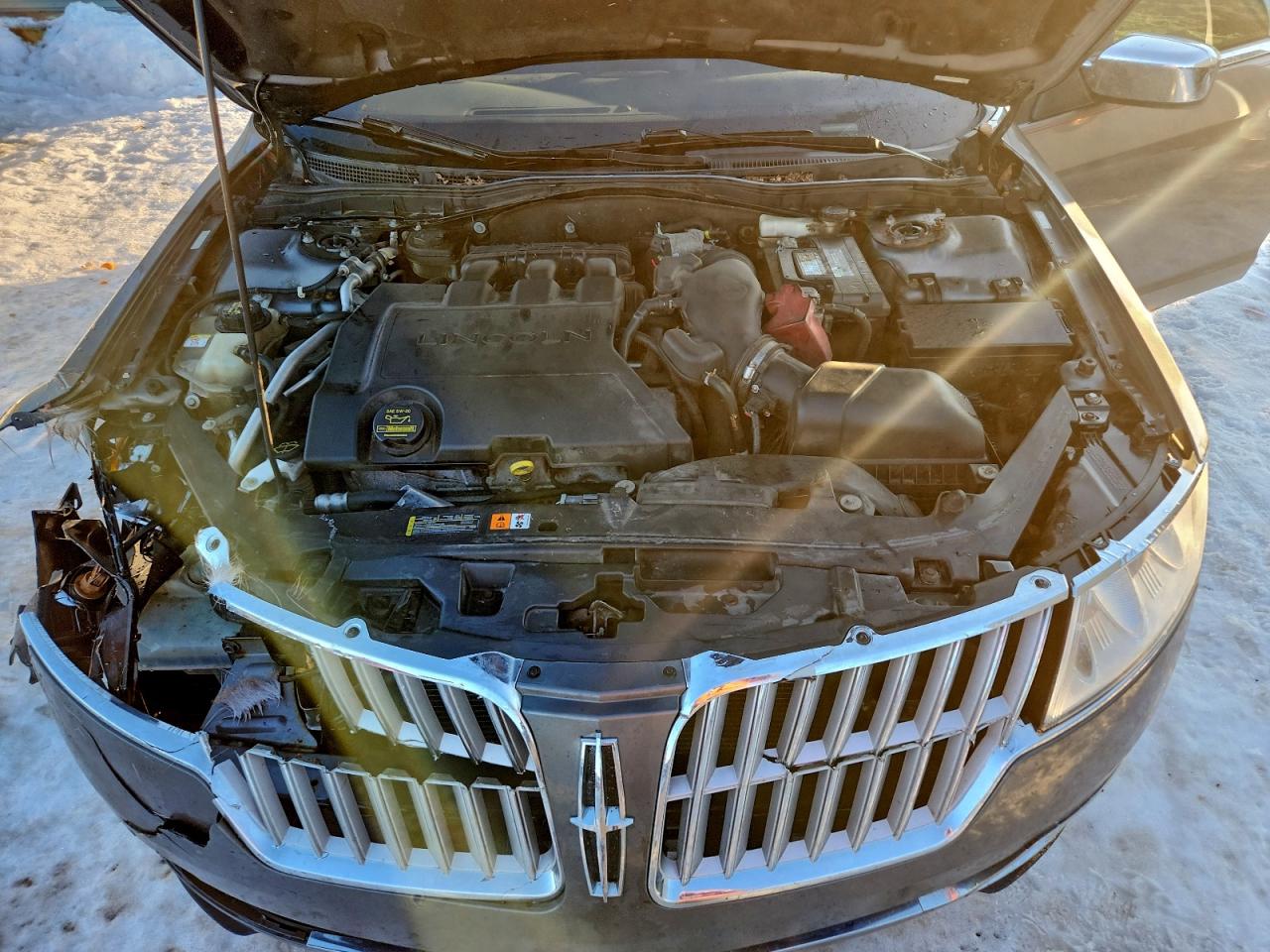 2010 LINCOLN MKZ photo 11
