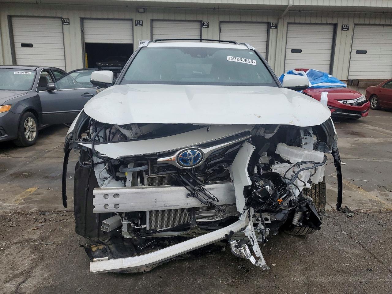 2022 TOYOTA HIGHLANDER HYBRID PLATINUM photo 13