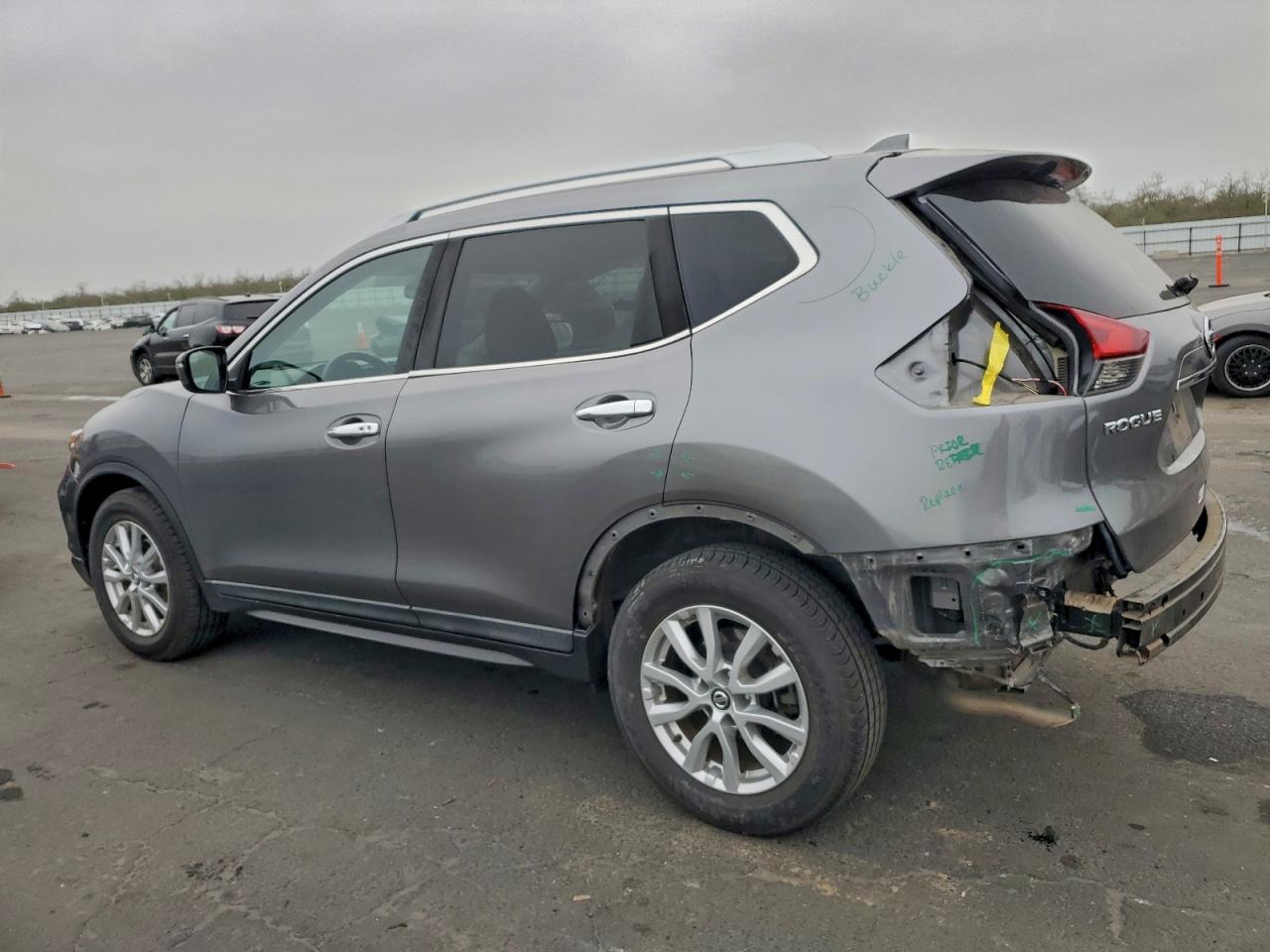2018 NISSAN ROGUE S photo 2