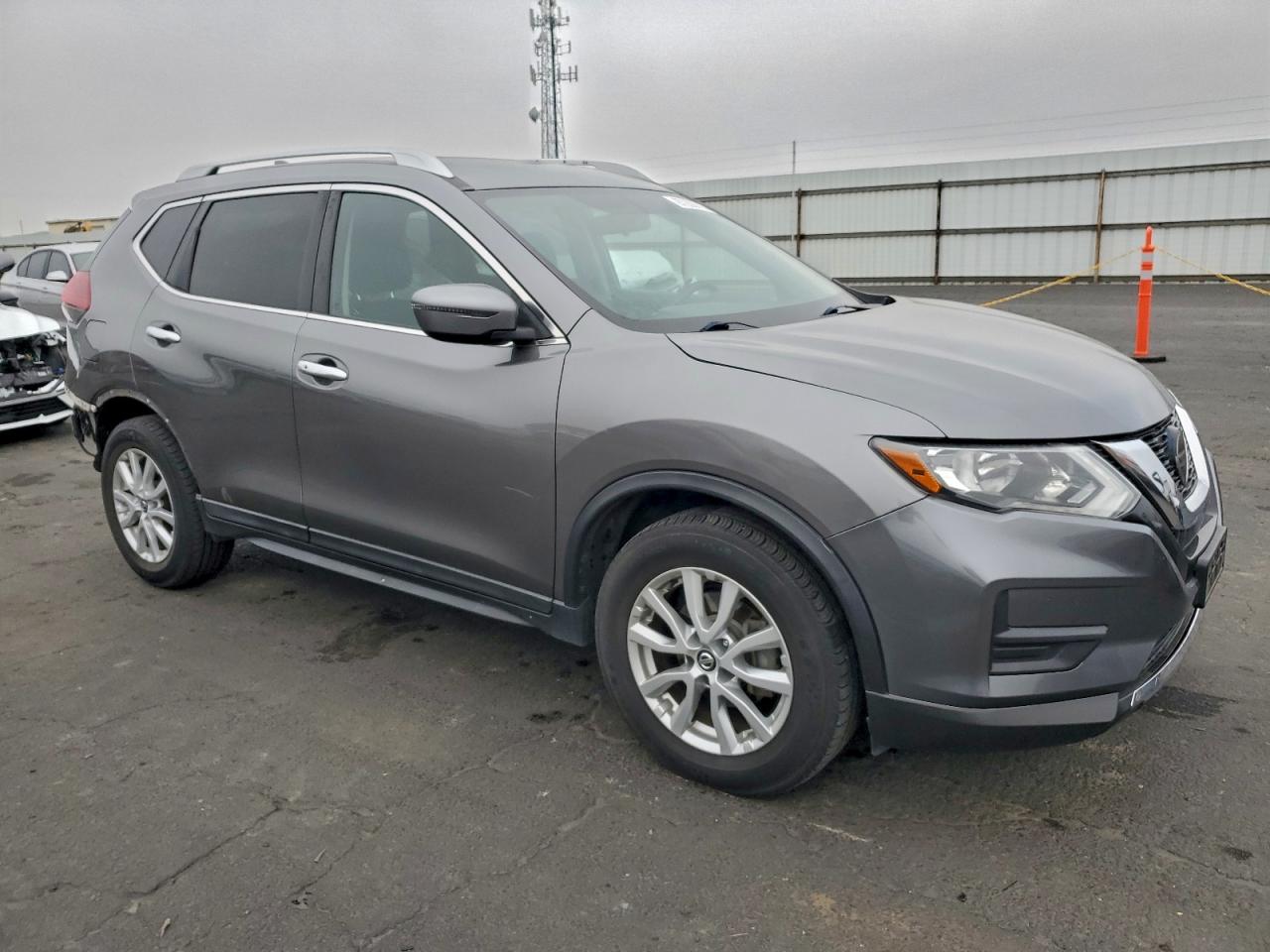 2018 NISSAN ROGUE S photo 4