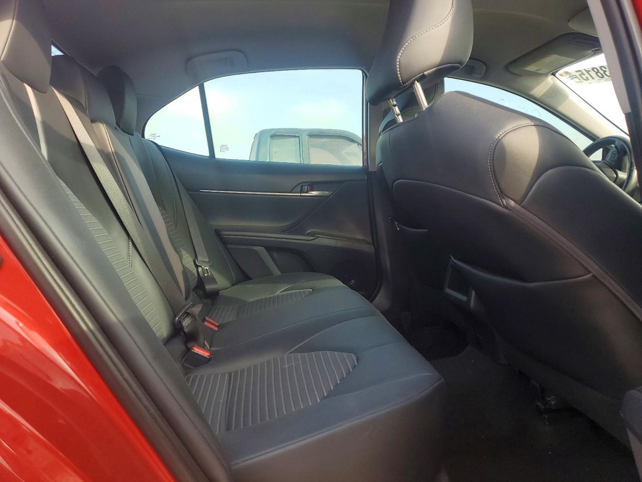 2021 TOYOTA CAMRY SE photo 10