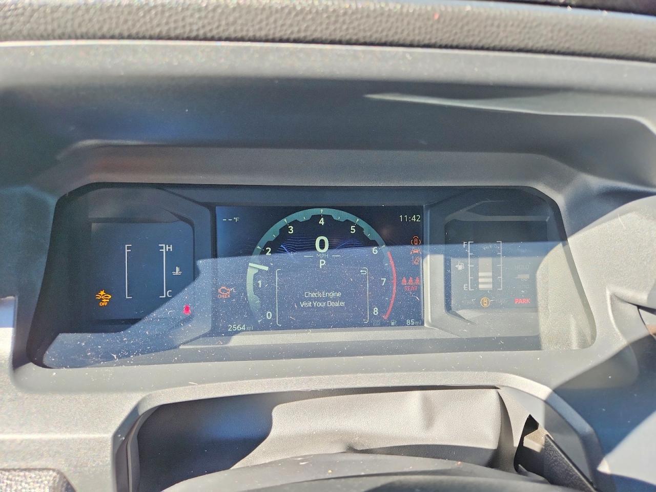 2025 TOYOTA TACOMA DOUBLE CAB photo 9