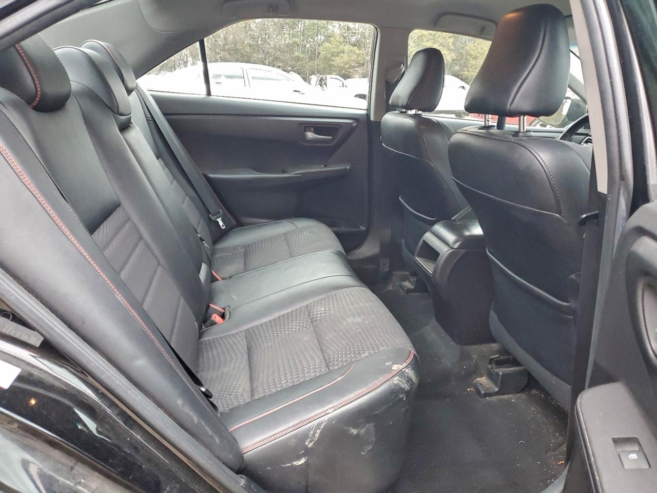 2016 TOYOTA CAMRY LE photo 10