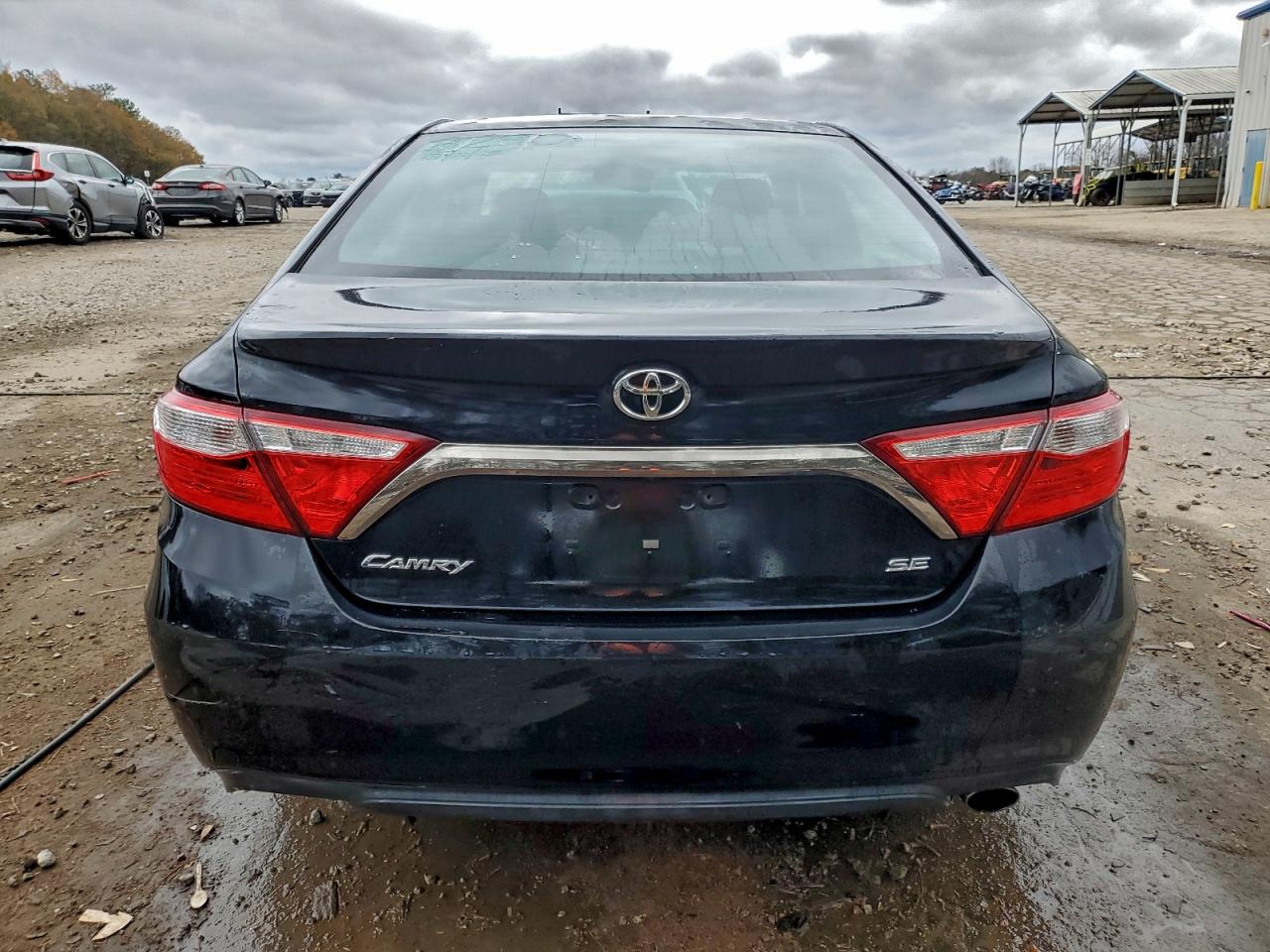 2016 TOYOTA CAMRY LE photo 6