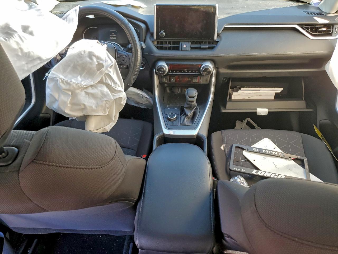 2024 TOYOTA RAV4 XLE photo 22