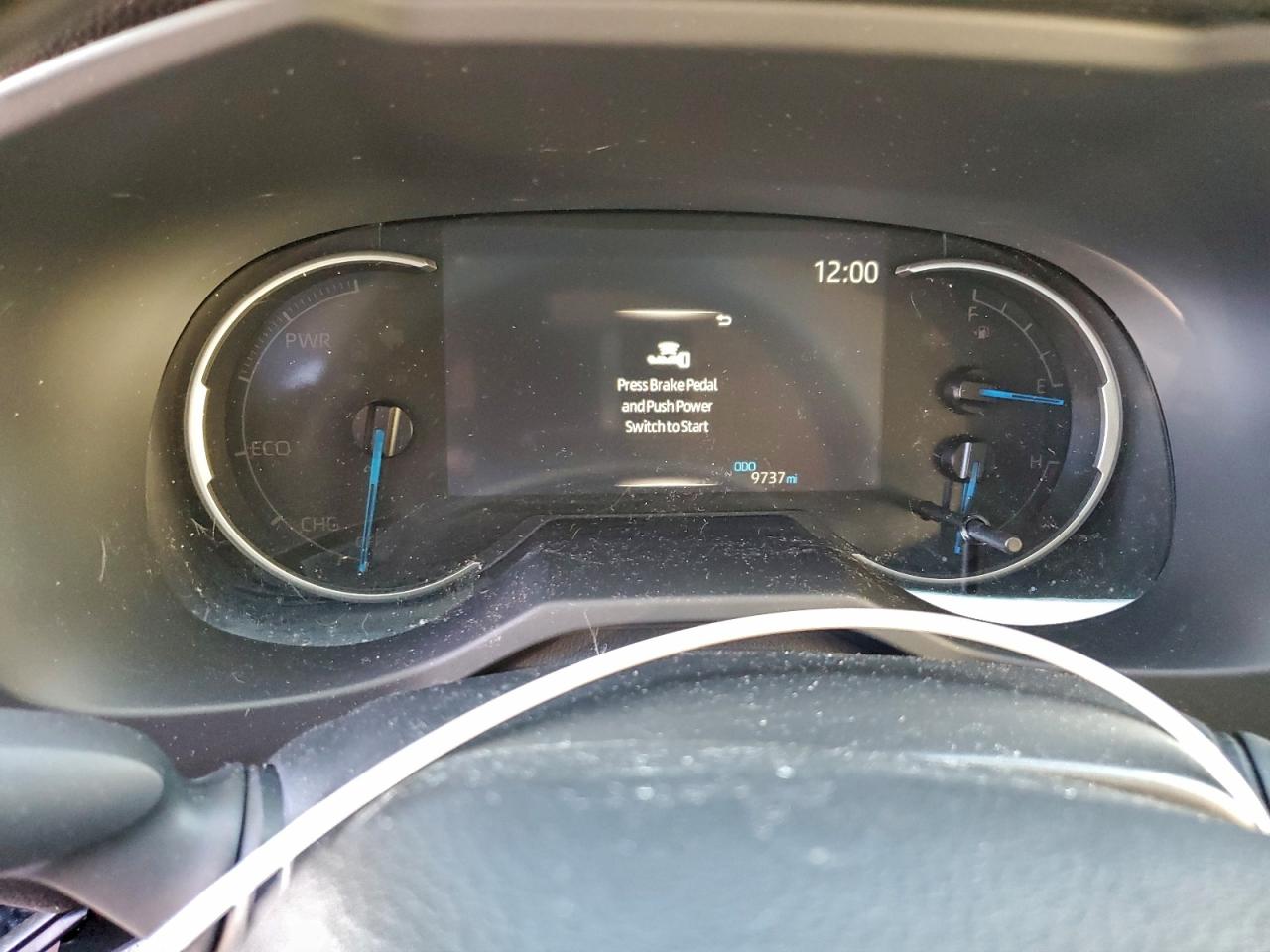 2024 TOYOTA RAV4 XLE photo 25