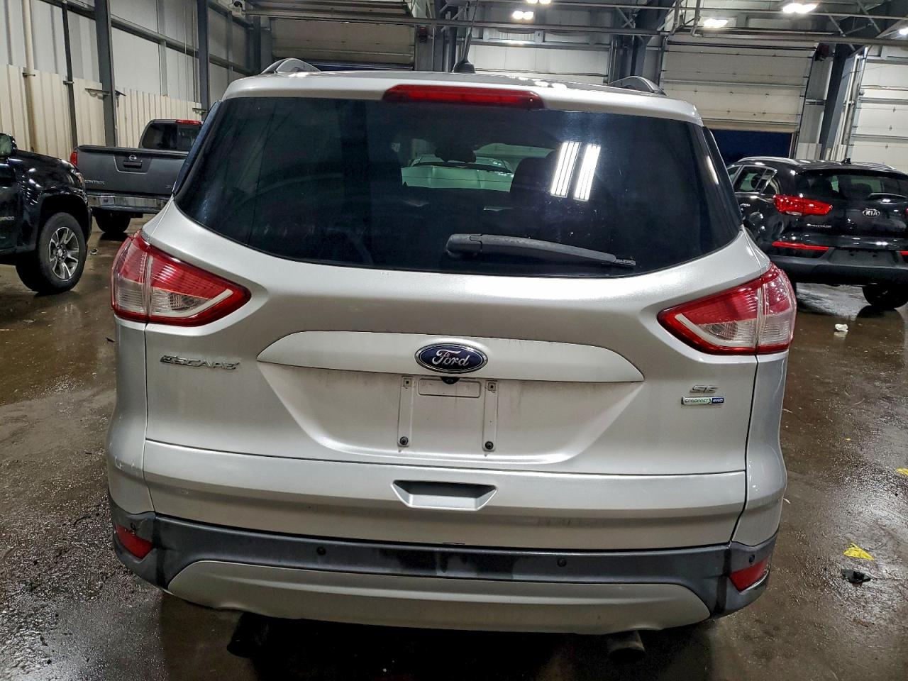 2016 FORD ESCAPE SE photo 16