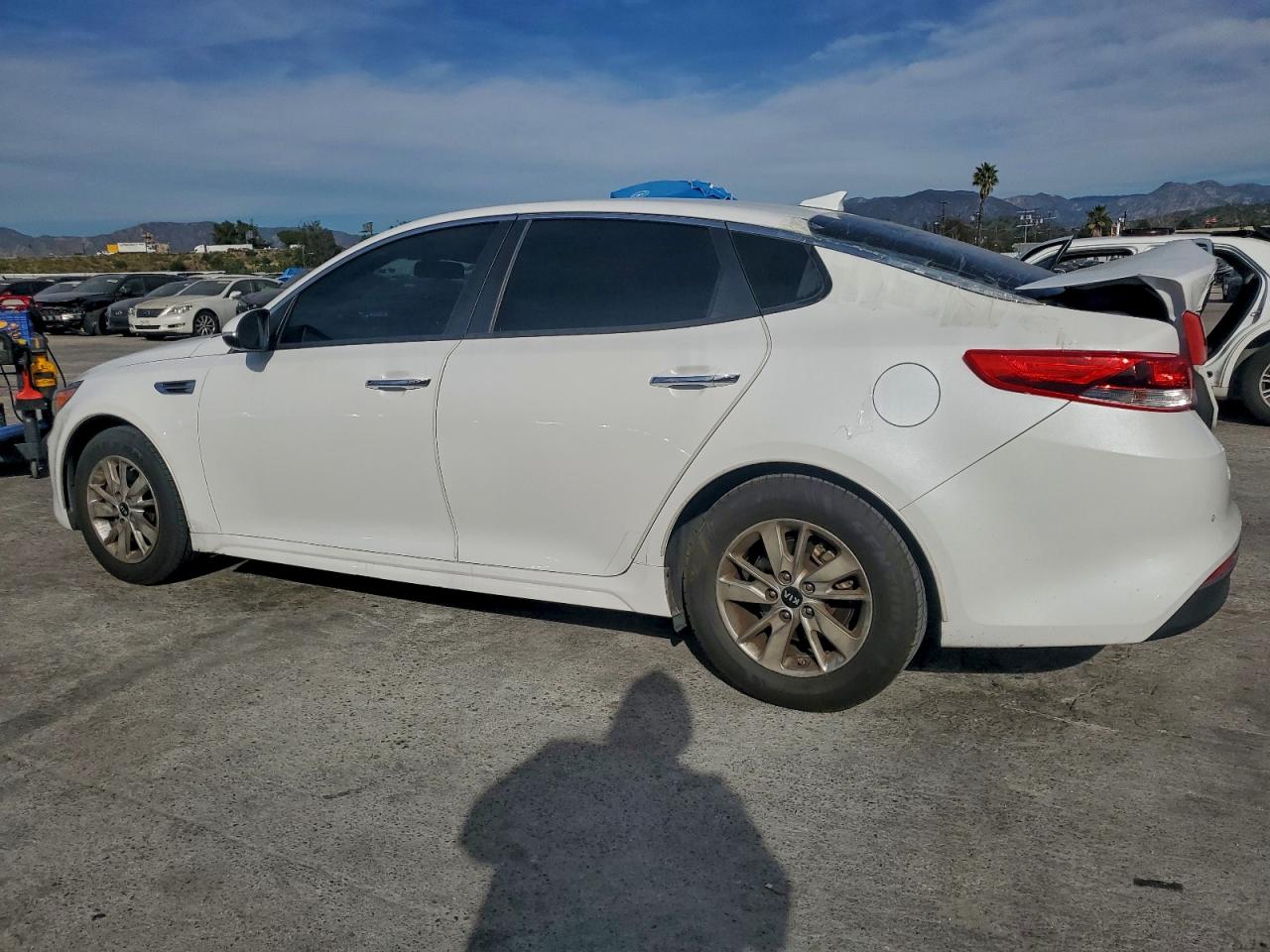 2018 KIA OPTIMA LX photo 4