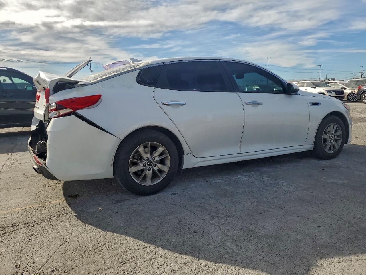 2018 KIA OPTIMA LX photo 7