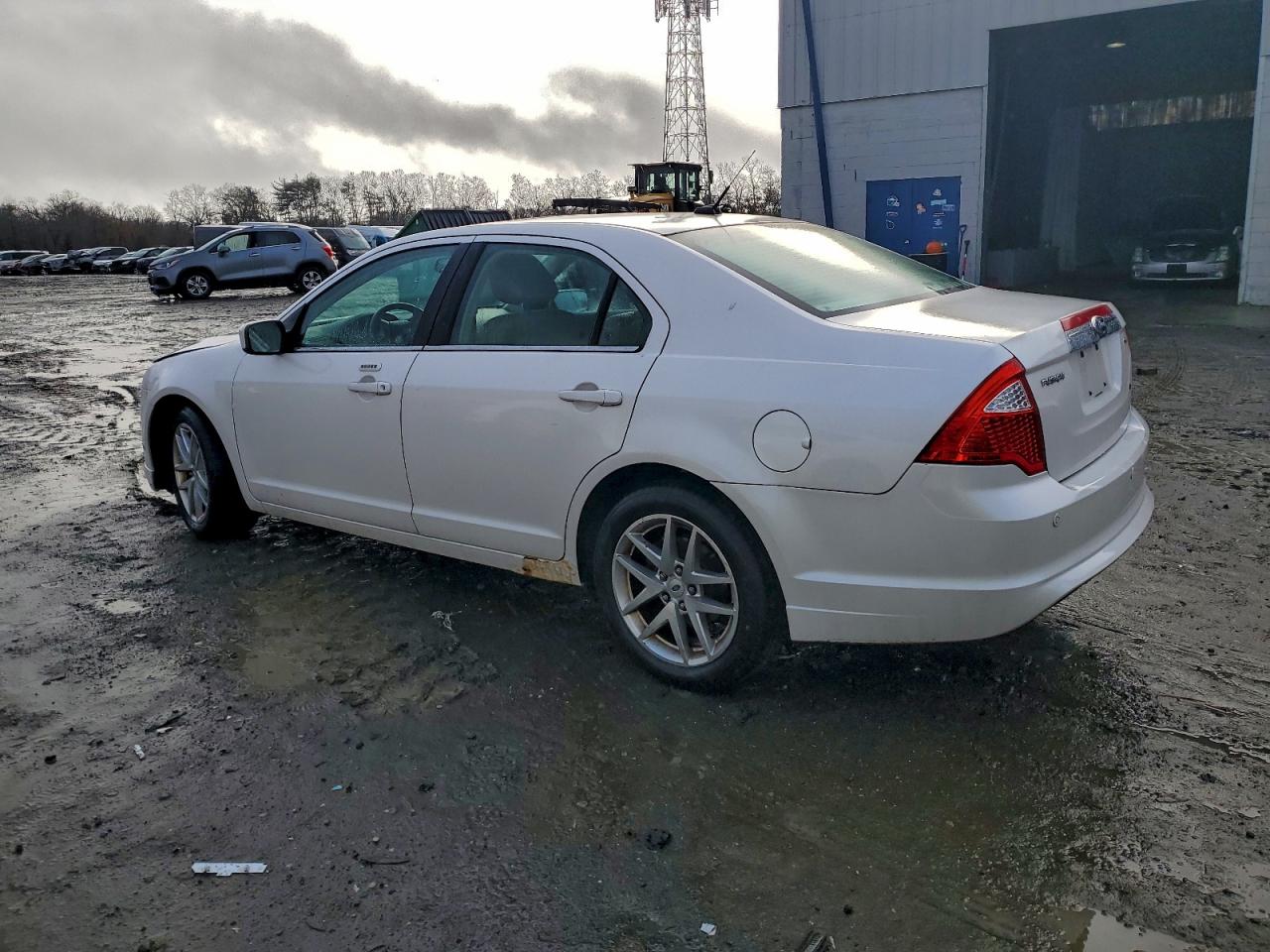 2011 FORD FUSION SEL photo 3