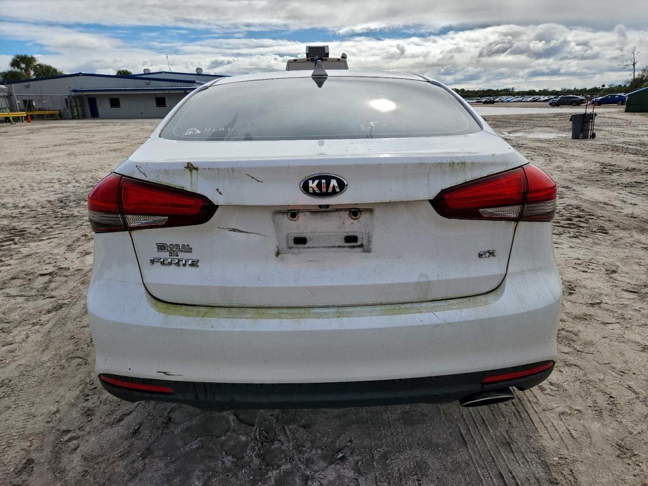 2017 KIA FORTE EX photo 11
