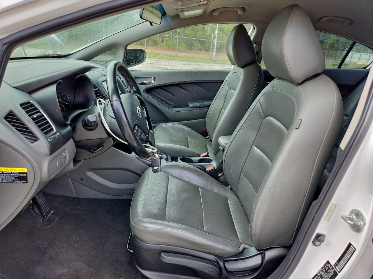 2017 KIA FORTE EX photo 13