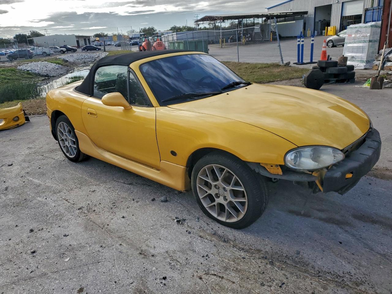 2002 MAZDA MX-5 MIATA BASE photo 4