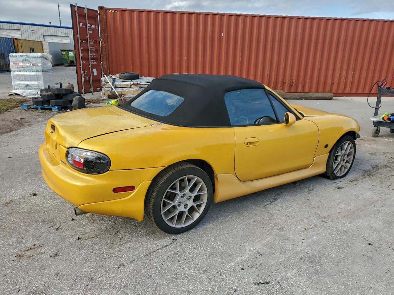 2002 MAZDA MX-5 MIATA BASE photo 3