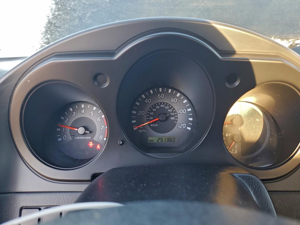 2002 NISSAN FRONTIER photo 9