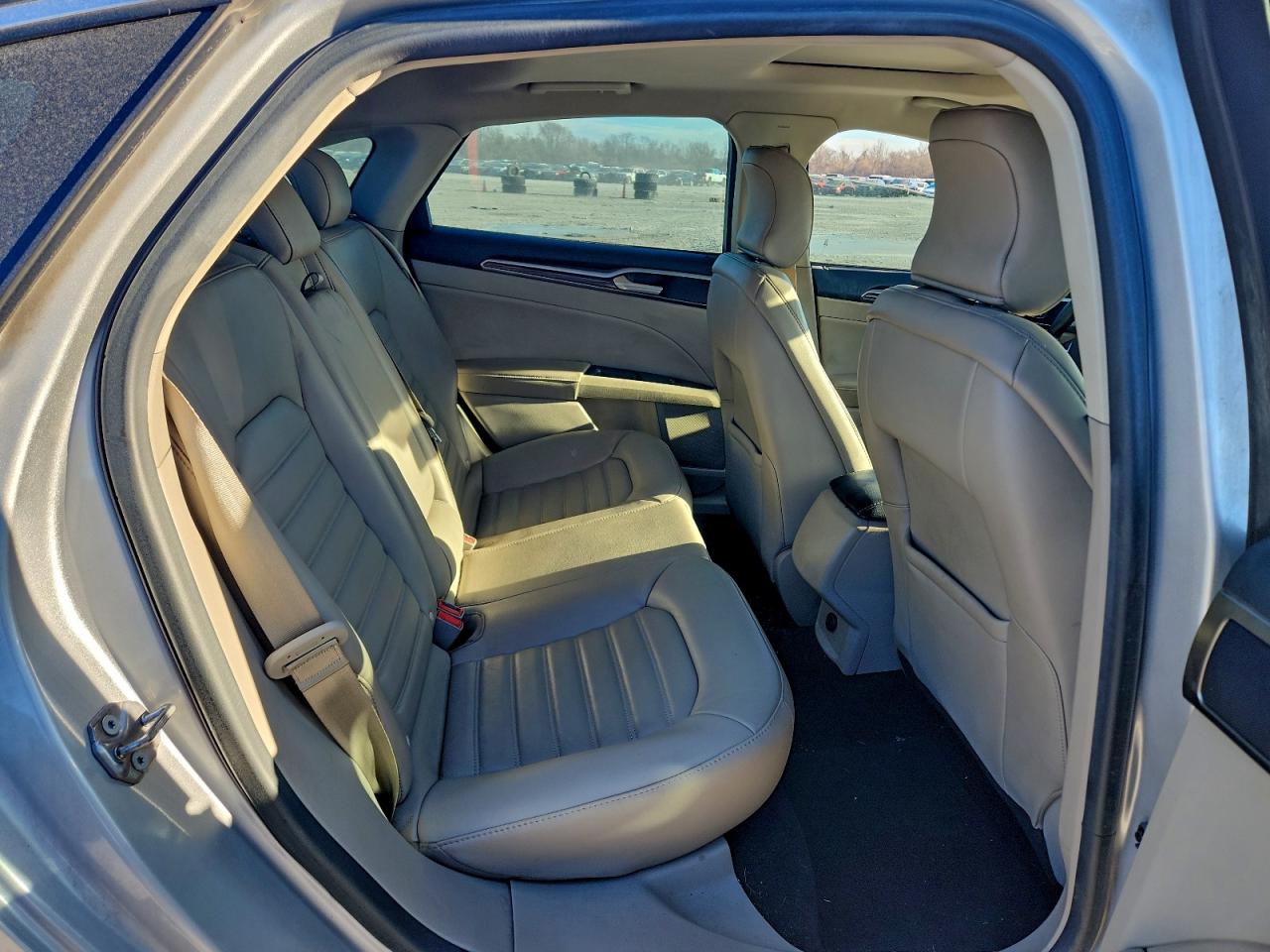 2017 FORD FUSION SE photo 19