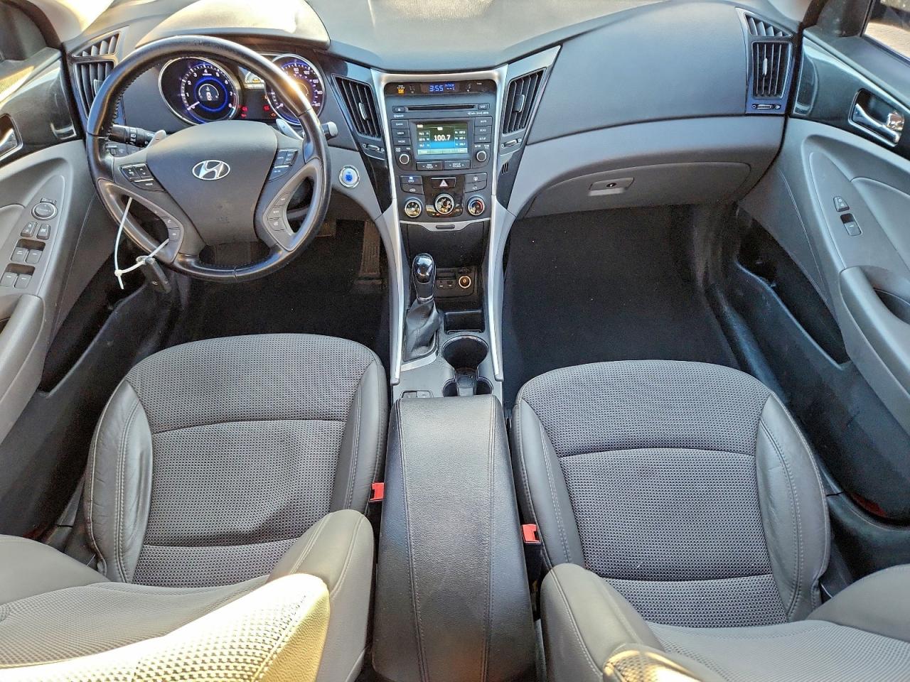 2014 HYUNDAI SONATA SE photo 8