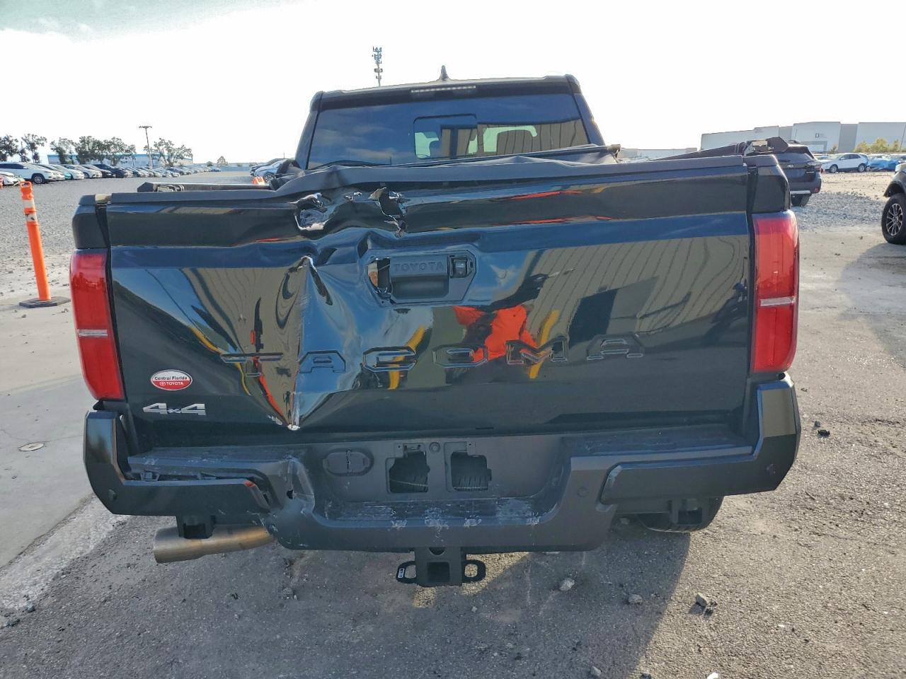 2024 TOYOTA TACOMA DOUBLE CAB photo 6