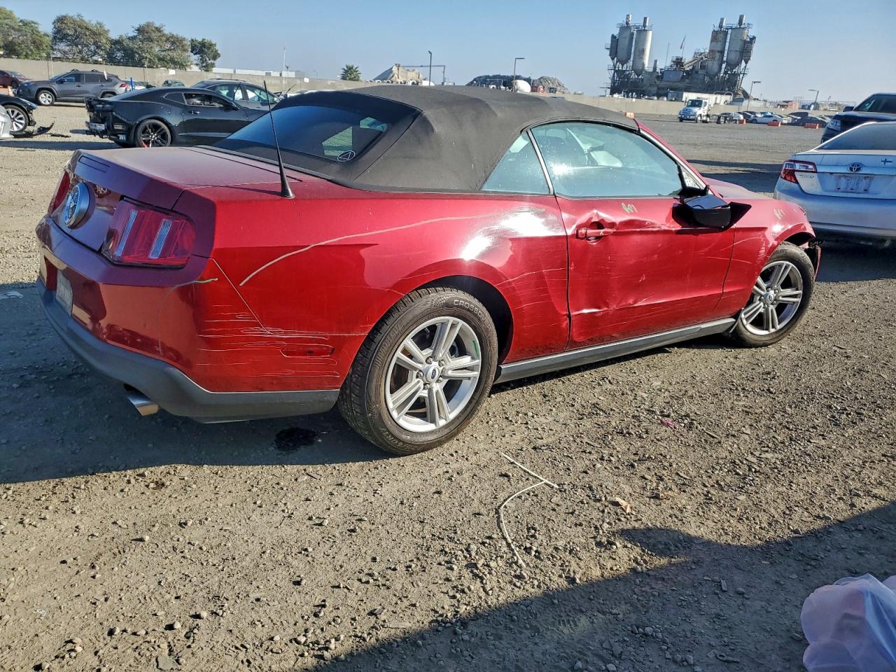 2012 FORD MUSTANG photo 5