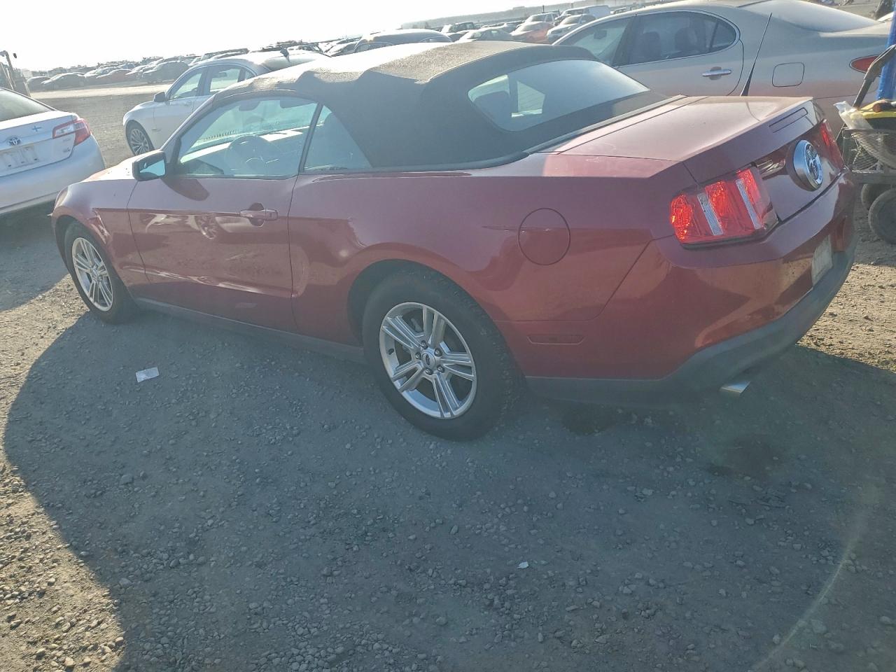 2012 FORD MUSTANG photo 3