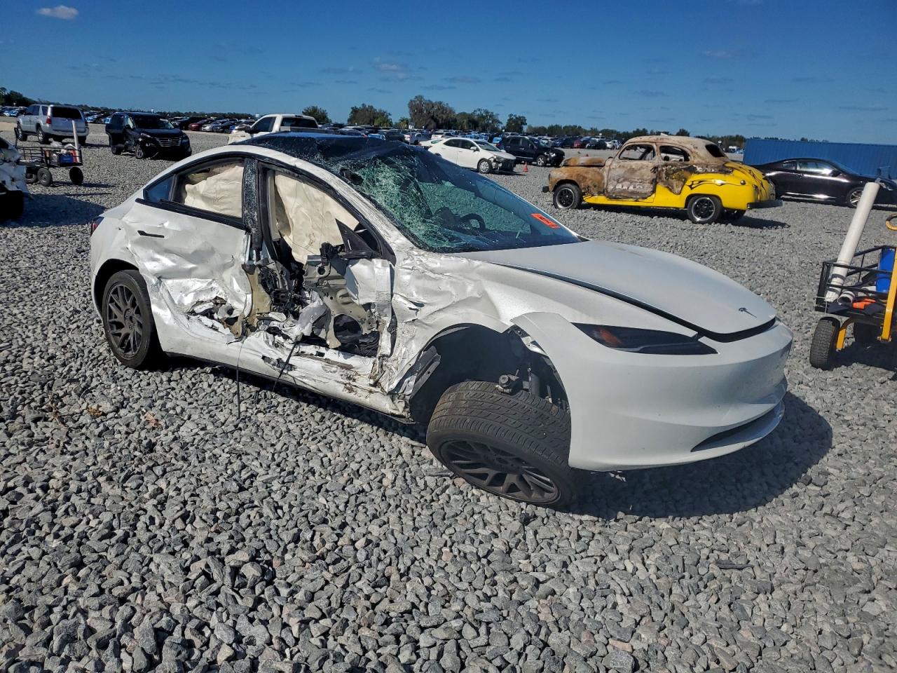 2024 TESLA MODEL 3 photo 7