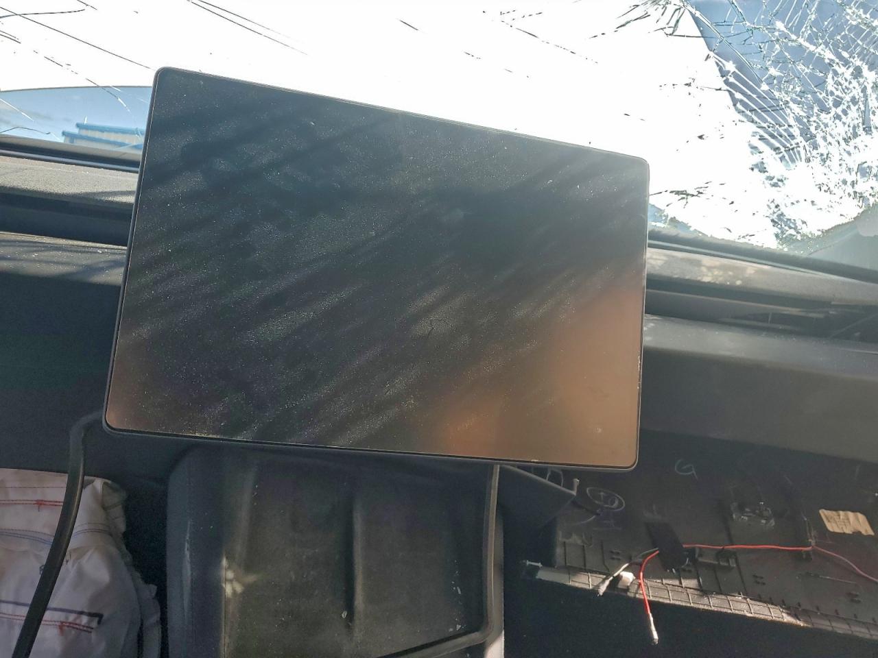 2024 TESLA MODEL 3 photo 17
