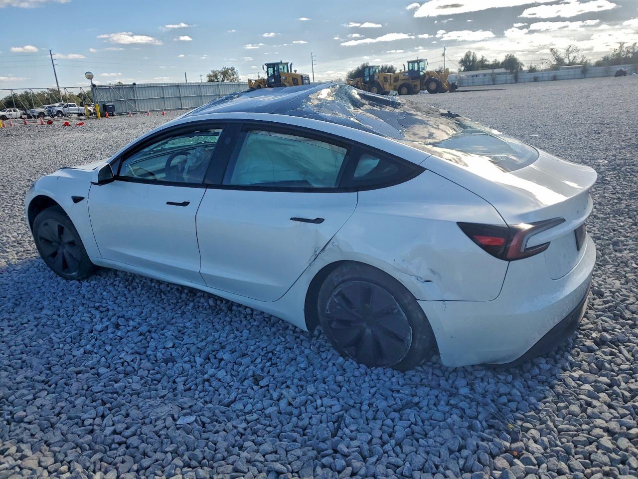 2024 TESLA MODEL 3 photo 3