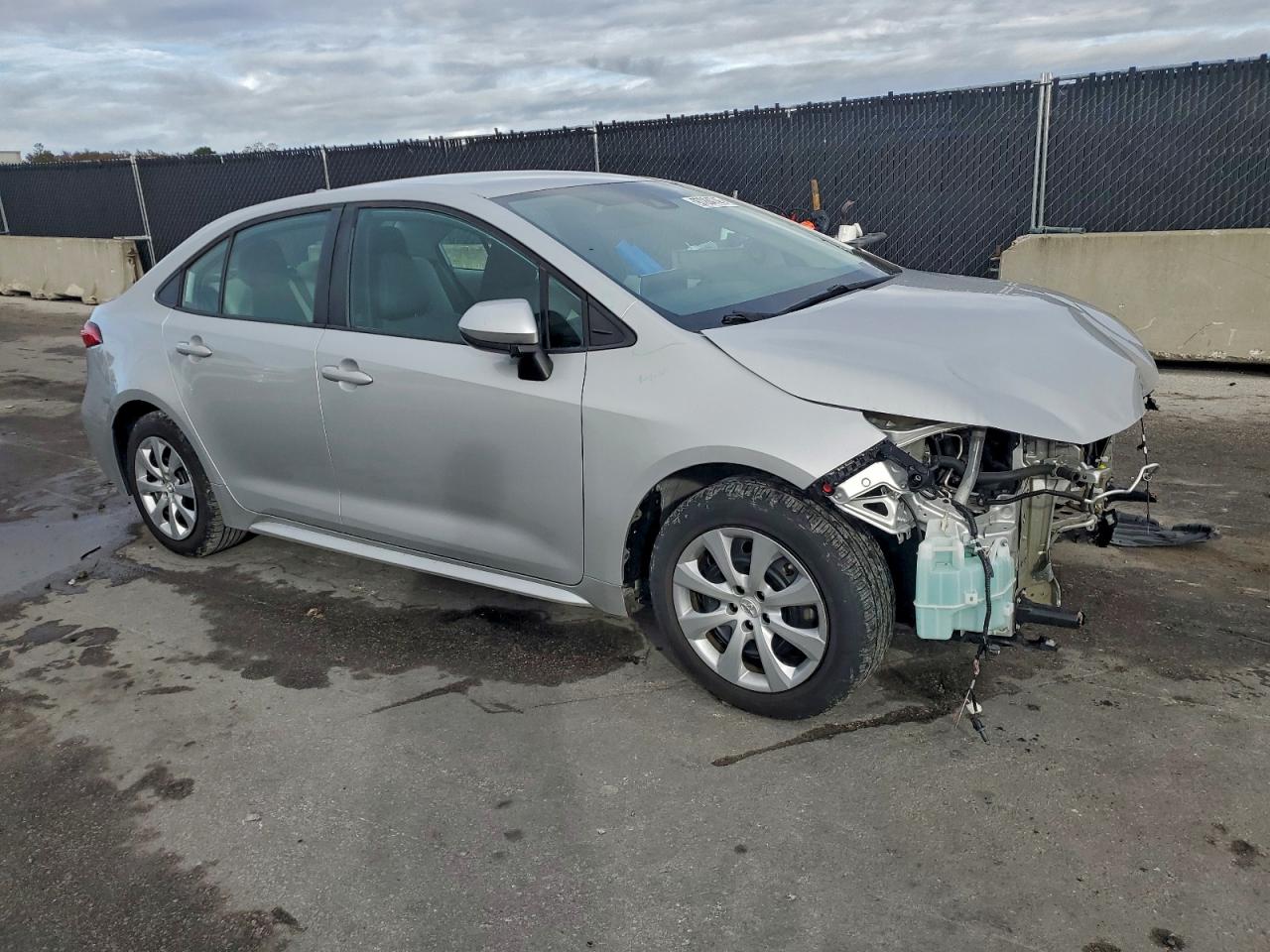 2021 TOYOTA COROLLA LE photo 4