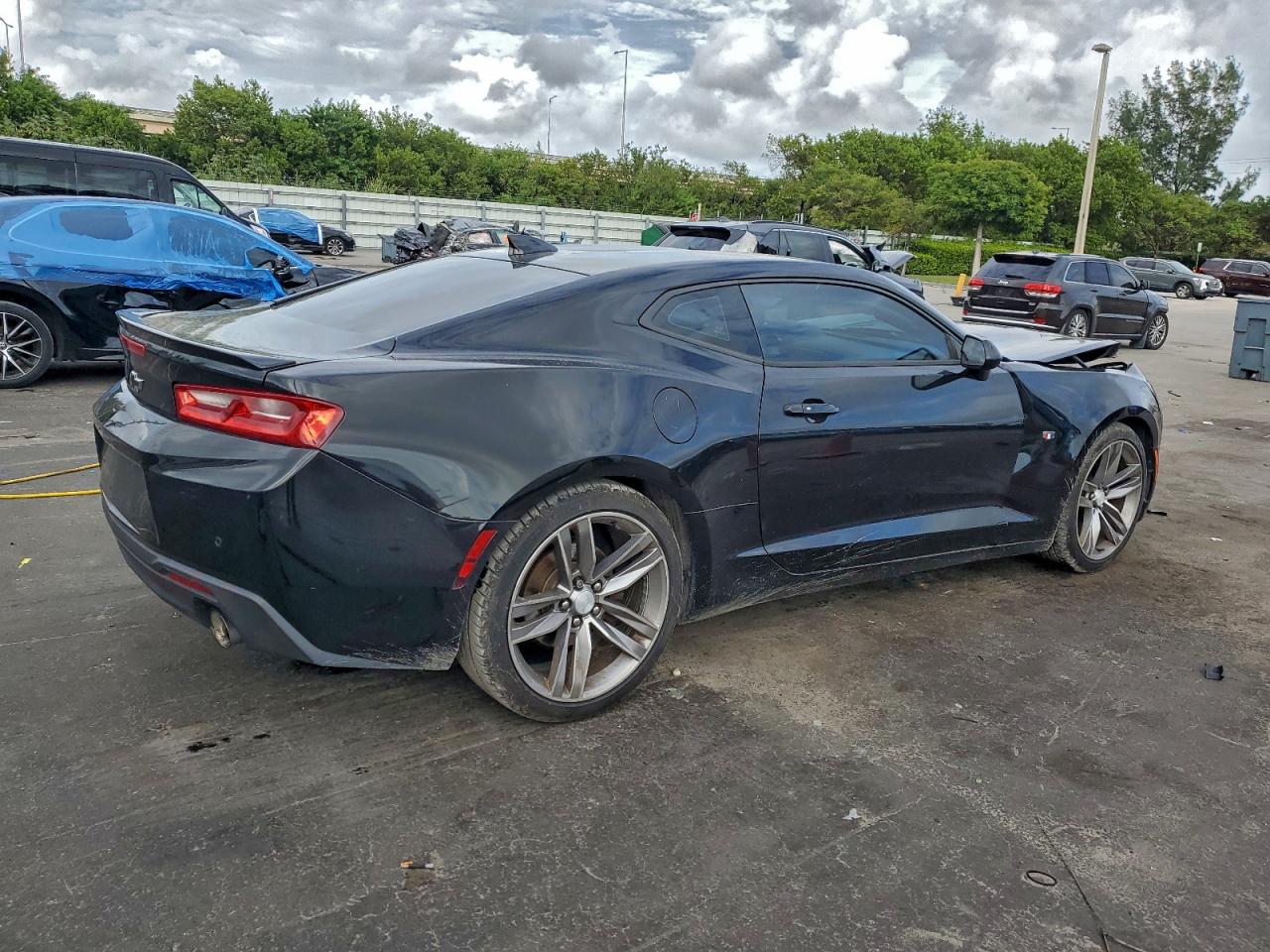 2017 CHEVROLET CAMARO LT photo 3