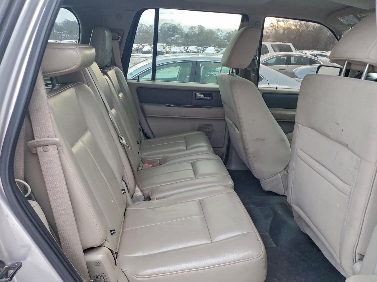 2010 FORD EXPEDITION XLT photo 11