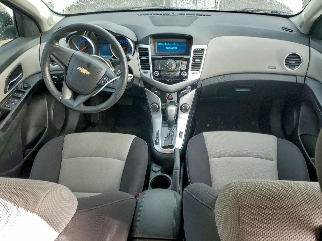 2015 CHEVROLET CRUZE LS photo 15