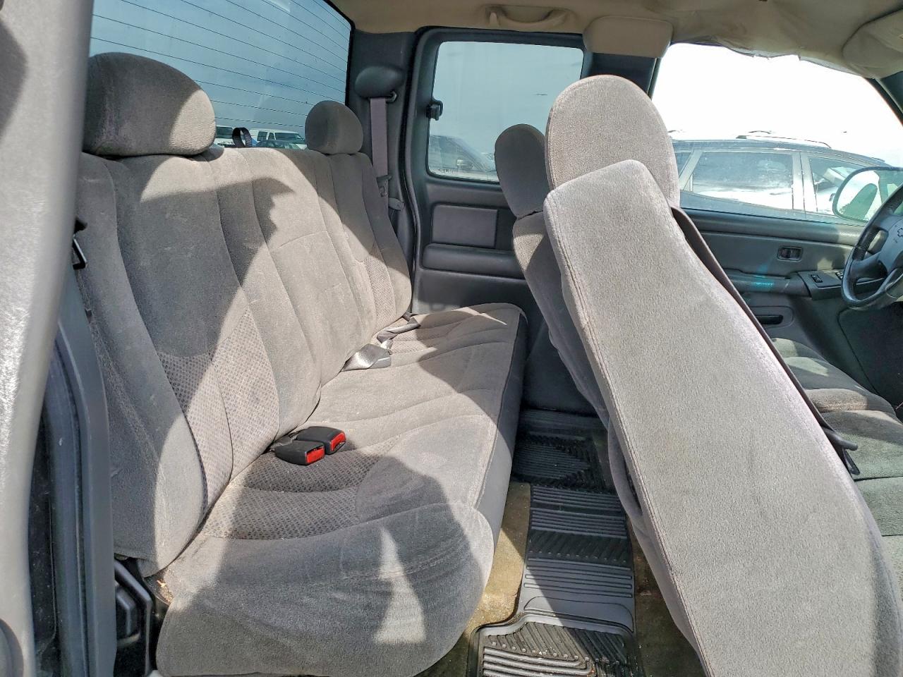 2004 CHEVROLET SILVERADO K1500 photo 19
