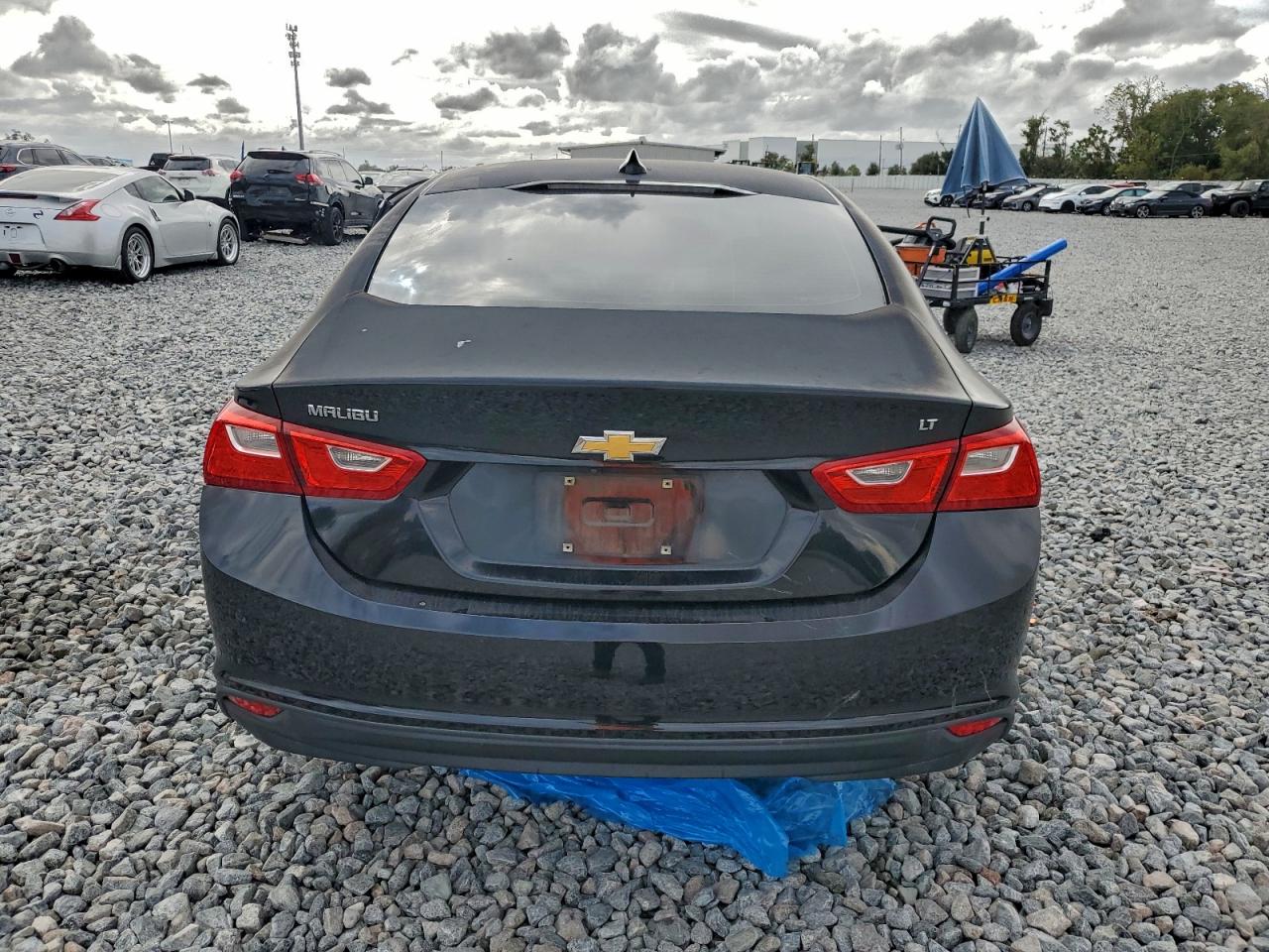 2017 CHEVROLET MALIBU LT photo 11