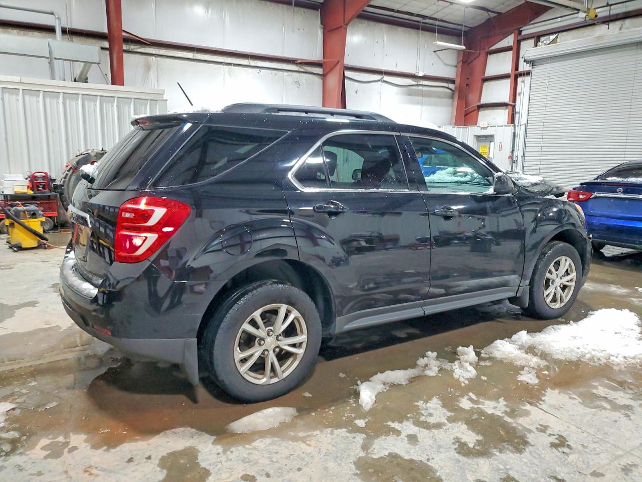 2017 CHEVROLET EQUINOX LT photo 3
