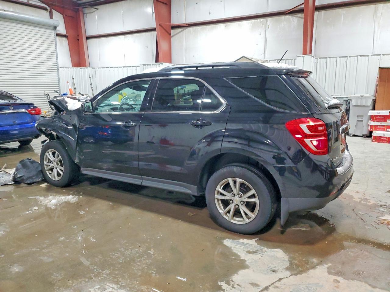 2017 CHEVROLET EQUINOX LT photo 2
