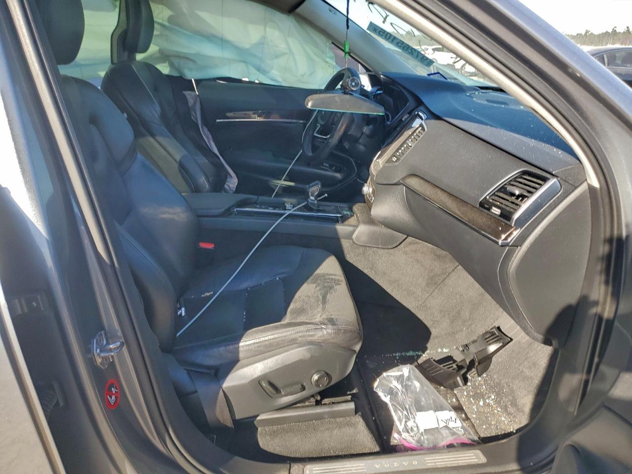 2017 VOLVO XC90 T6 photo 7