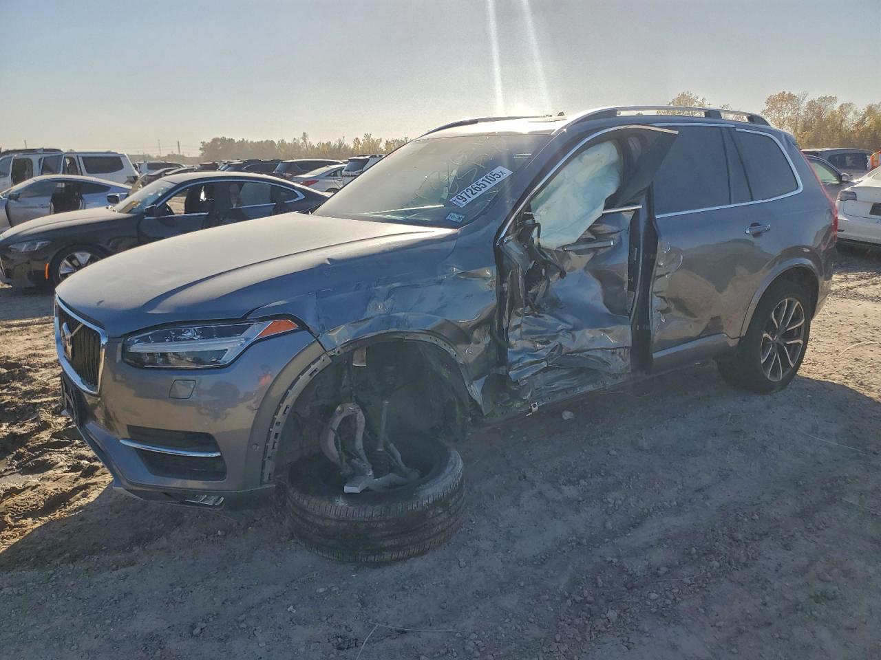 2017 VOLVO XC90