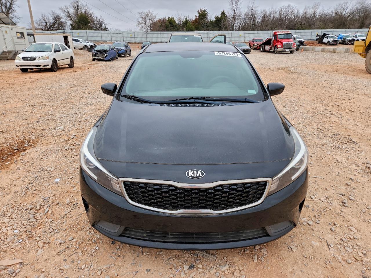 2017 KIA FORTE LX photo 5