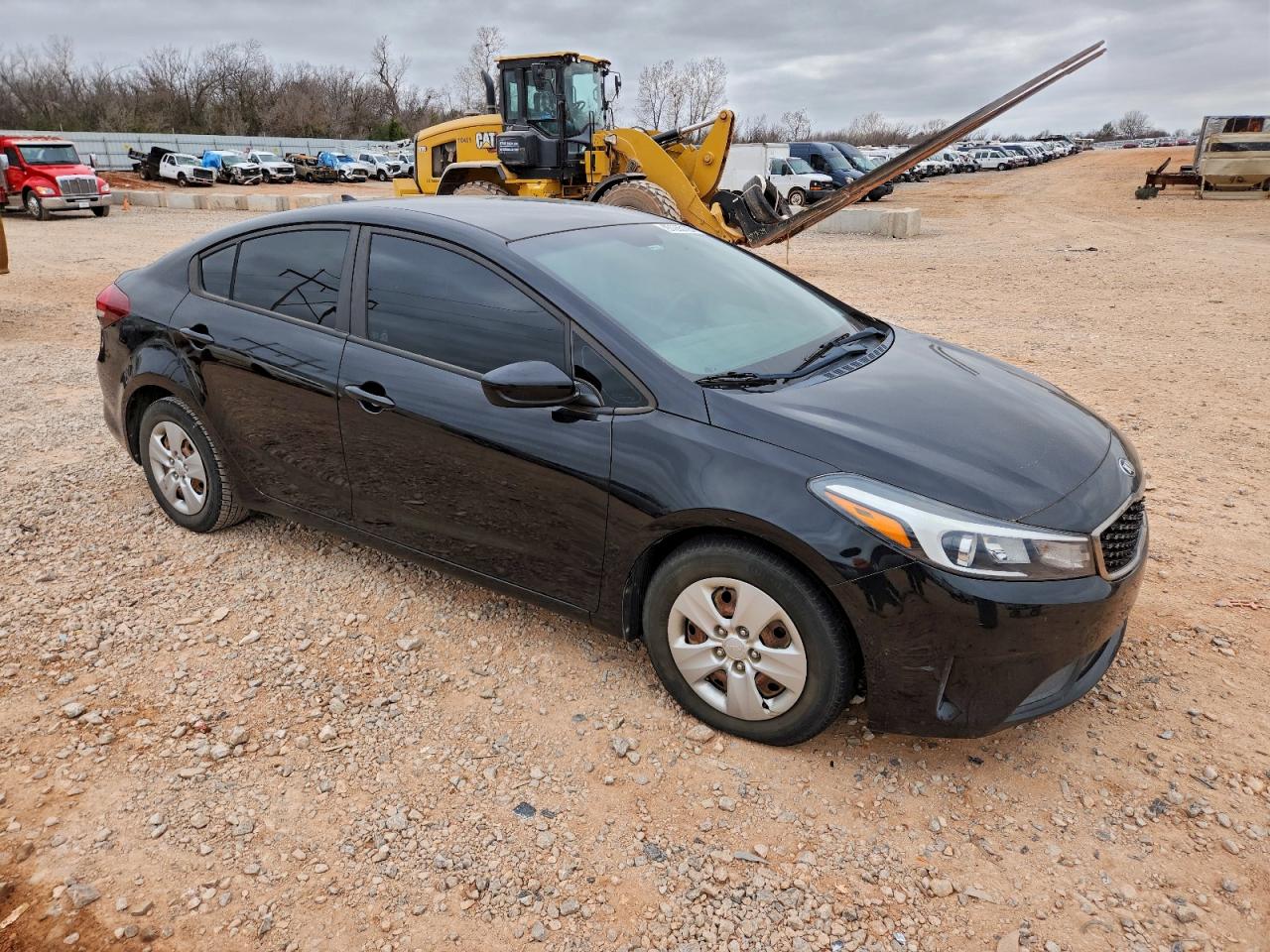 2017 KIA FORTE LX photo 4