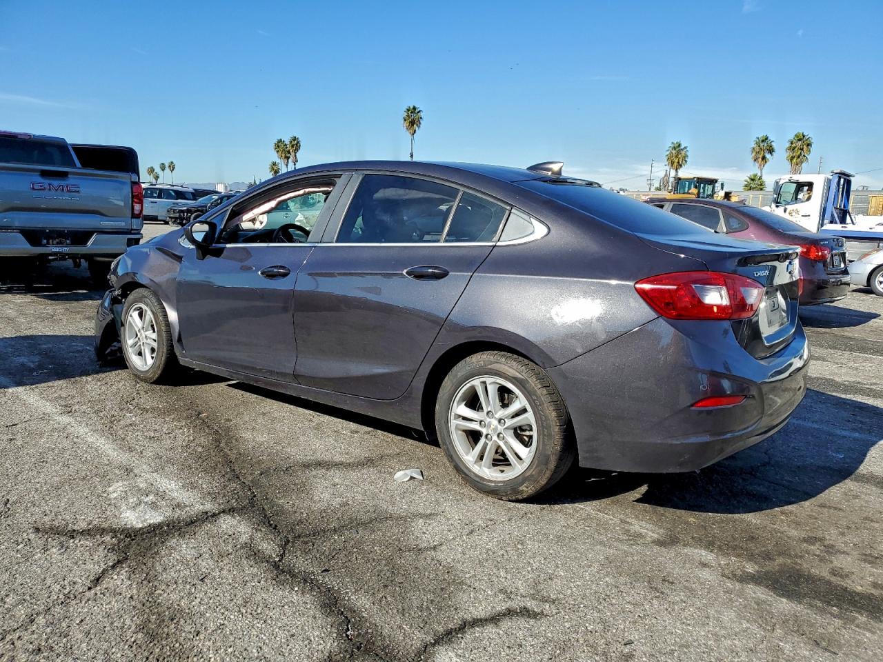 2016 CHEVROLET CRUZE LT photo 2