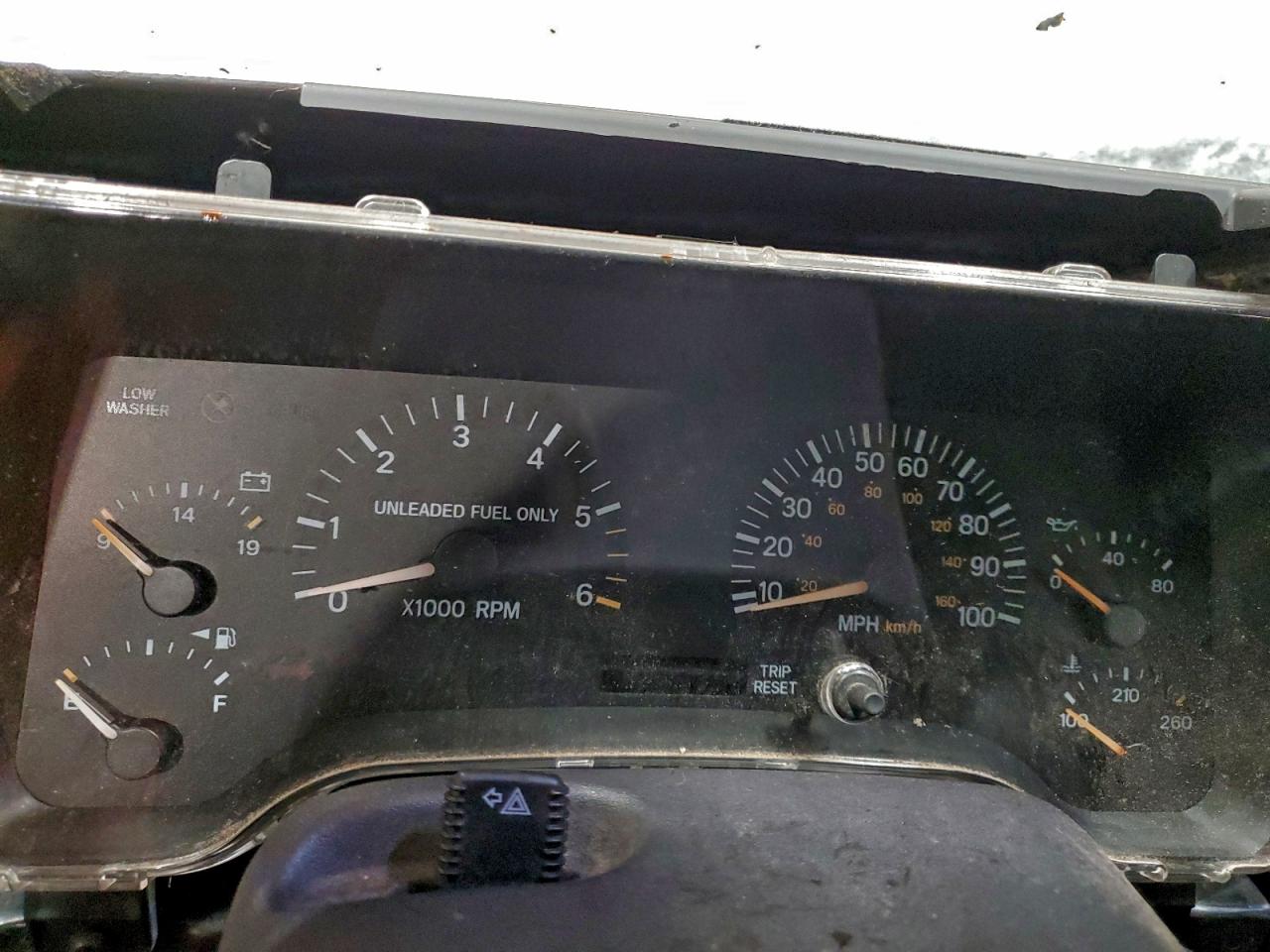 1999 JEEP CHEROKEE SPORT photo 9