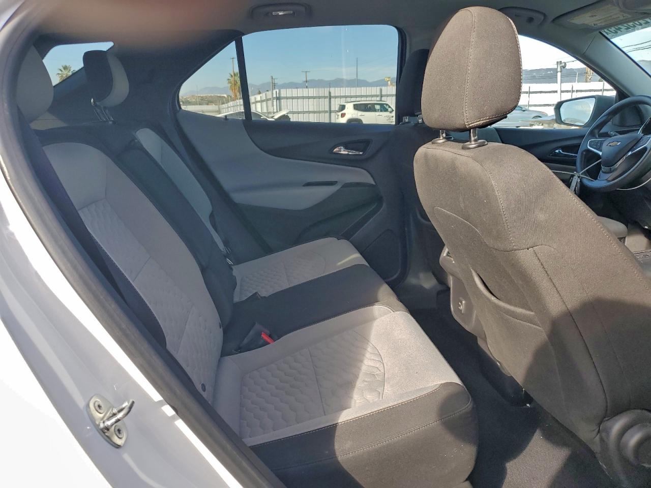 2020 CHEVROLET EQUINOX LS photo 11
