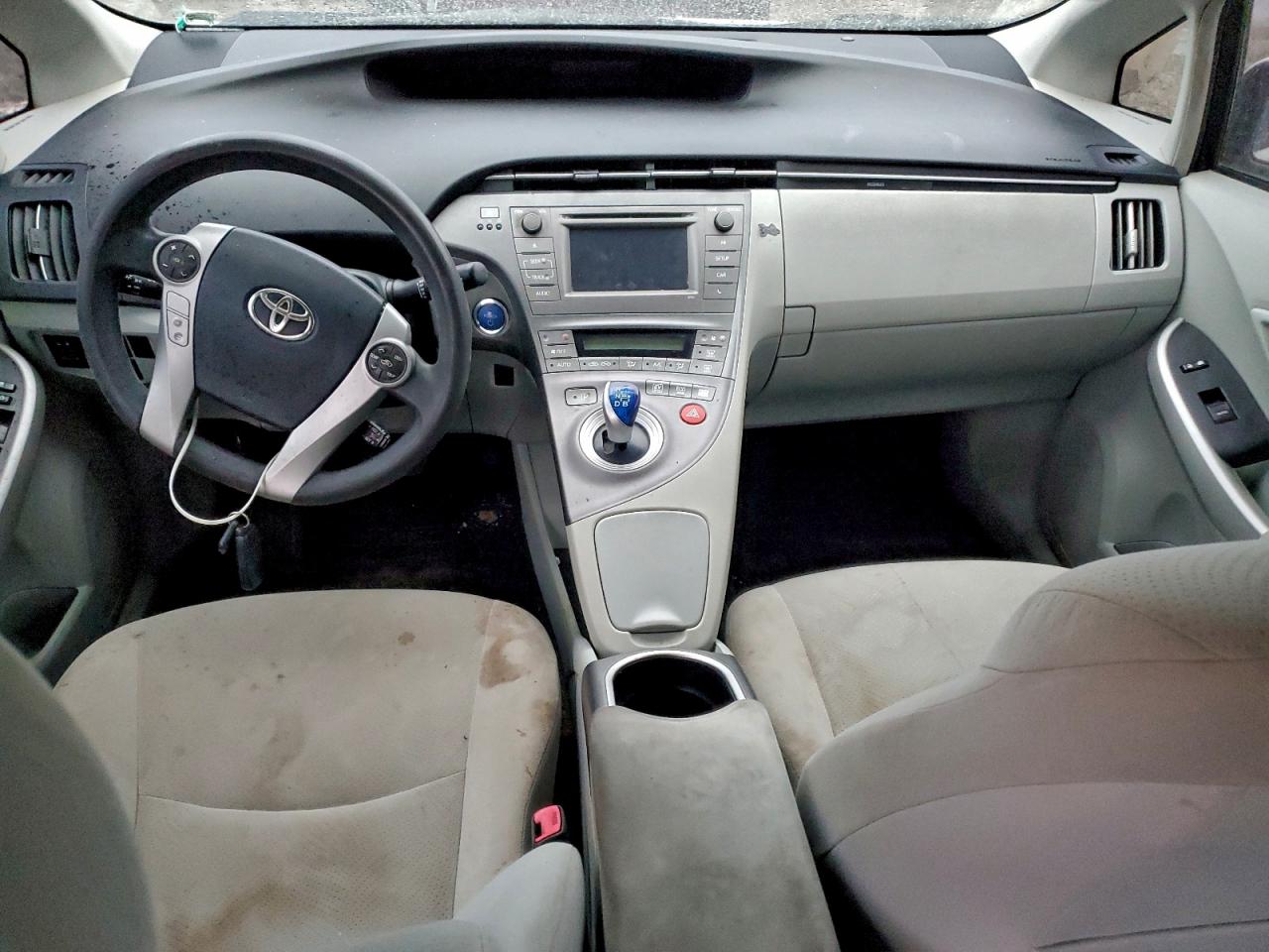 2012 TOYOTA PRIUS photo 8