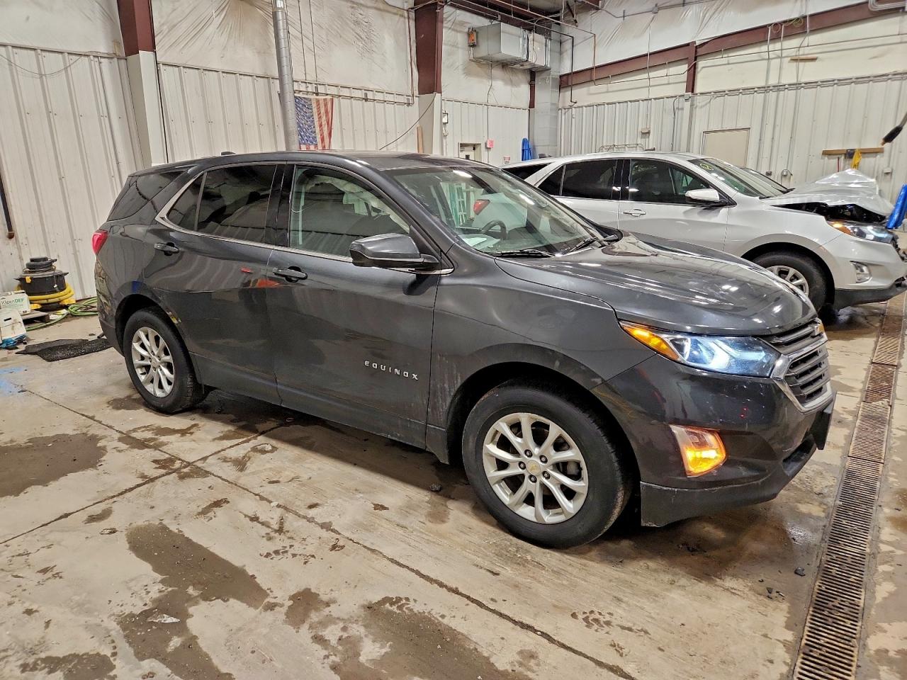 2019 CHEVROLET EQUINOX LT photo 4