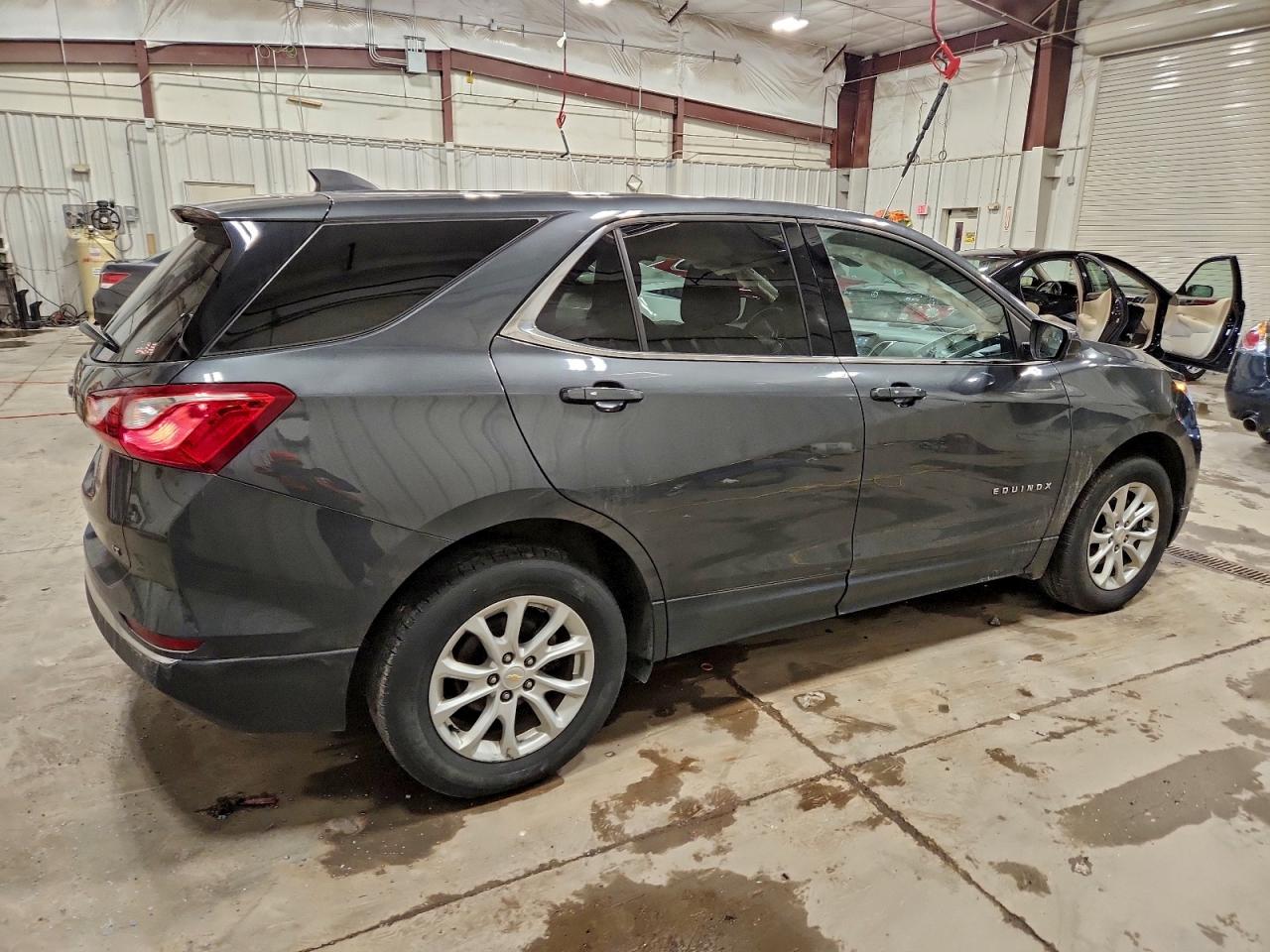 2019 CHEVROLET EQUINOX LT photo 3