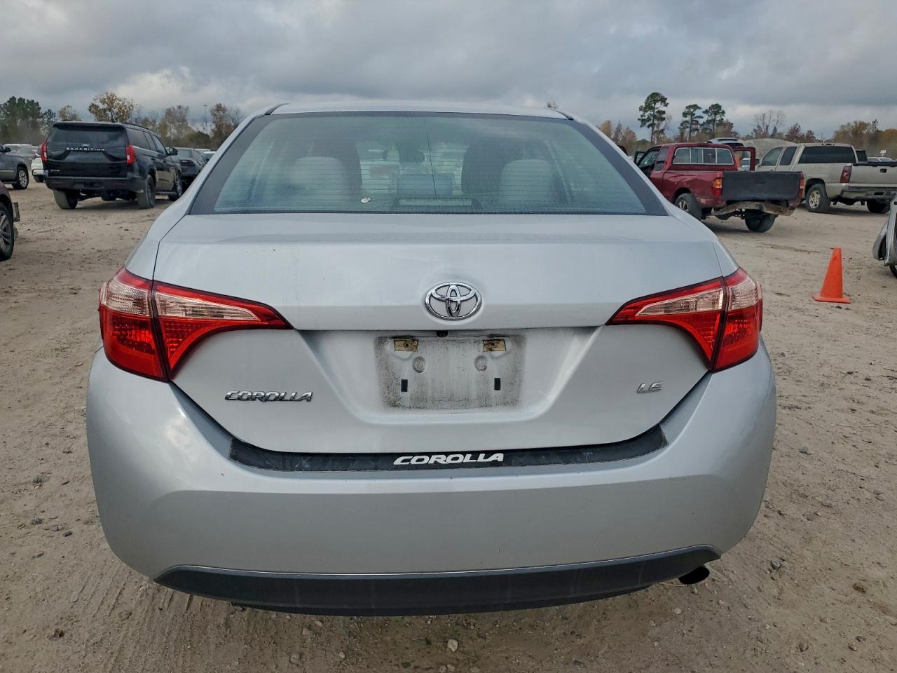 2017 TOYOTA COROLLA L photo 6