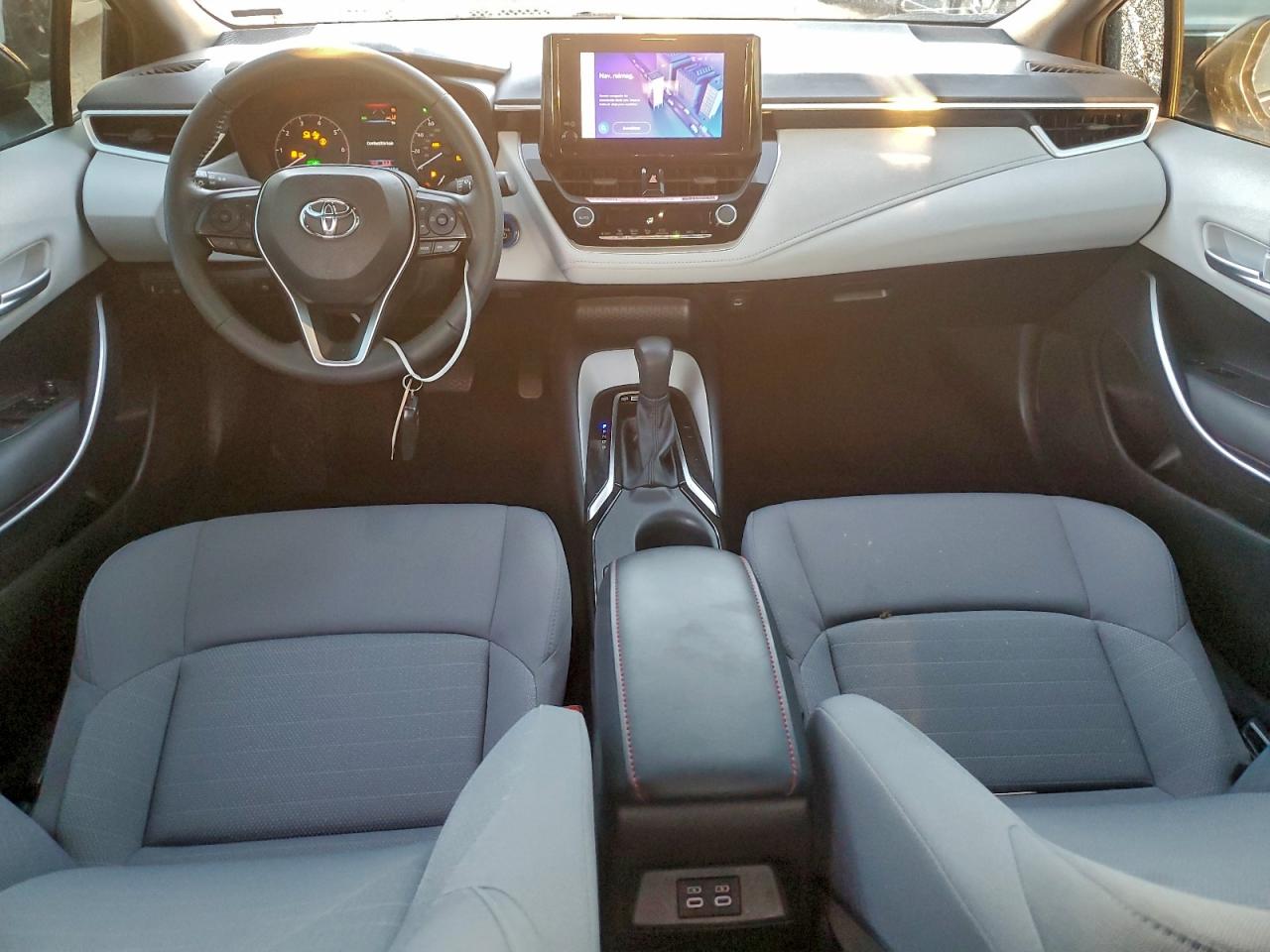 2024 TOYOTA COROLLA LE photo 8