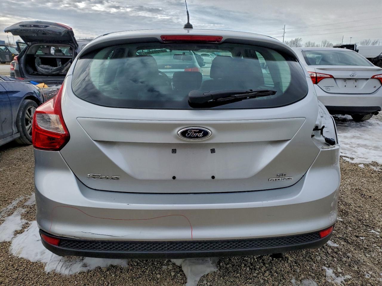 2013 FORD FOCUS SE photo 6